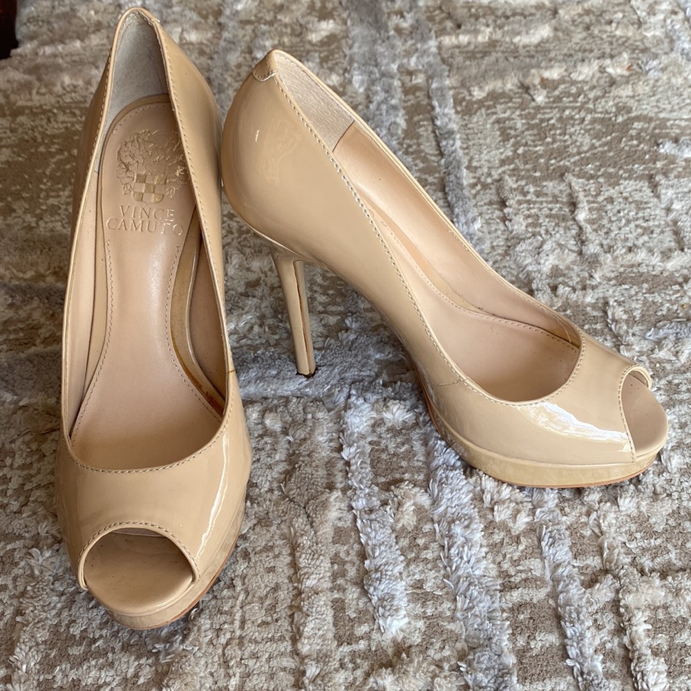 Vince Camuto Designer Heels size 6M - Picture 2 of 6